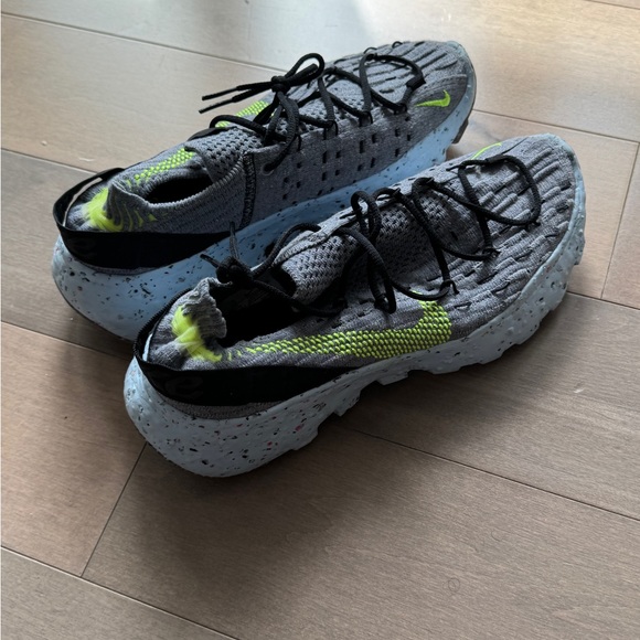 Nike sneakers eu 40 us 8.5 - Picture 2 of 4